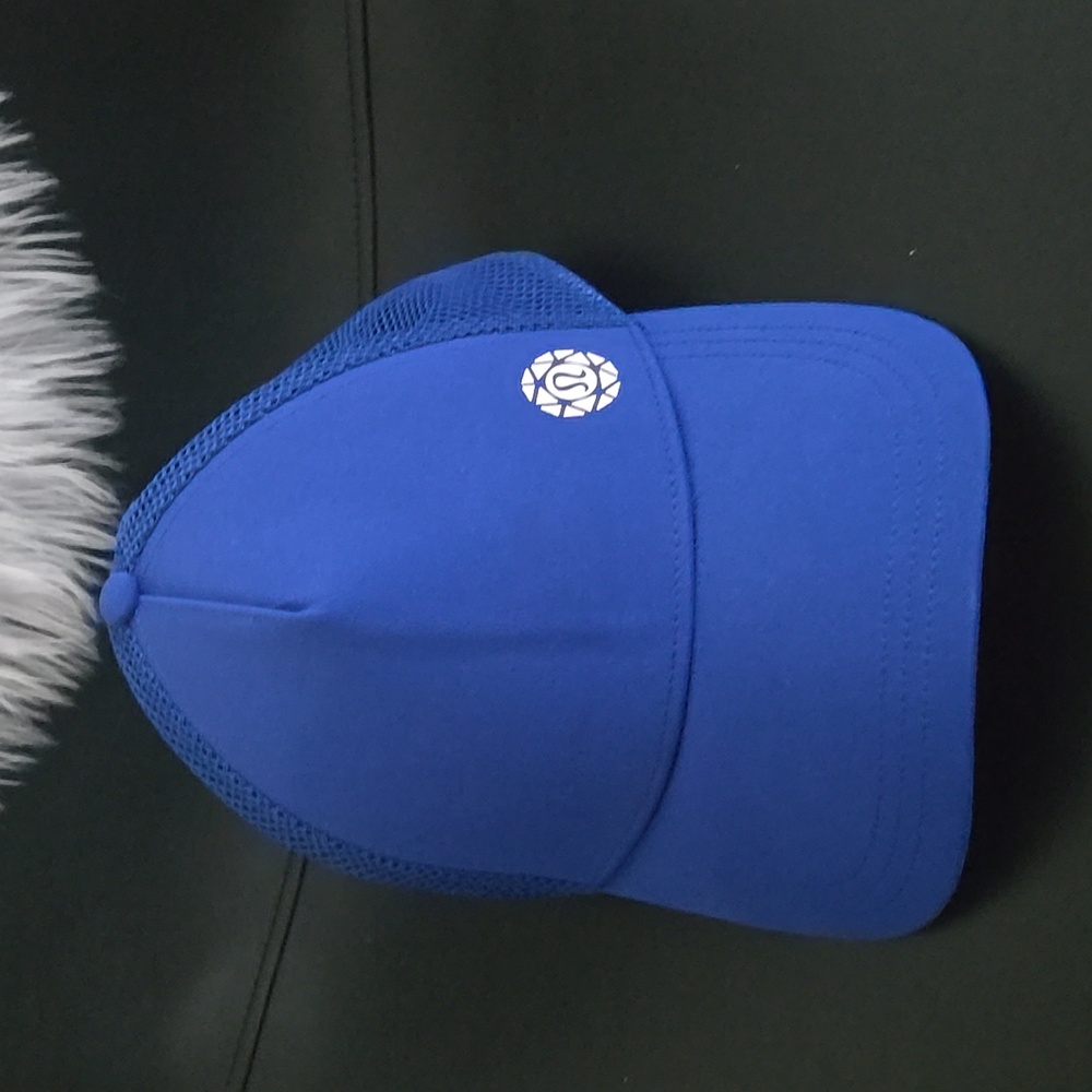 Lululemon Seawheeze Blue Trucker Hat